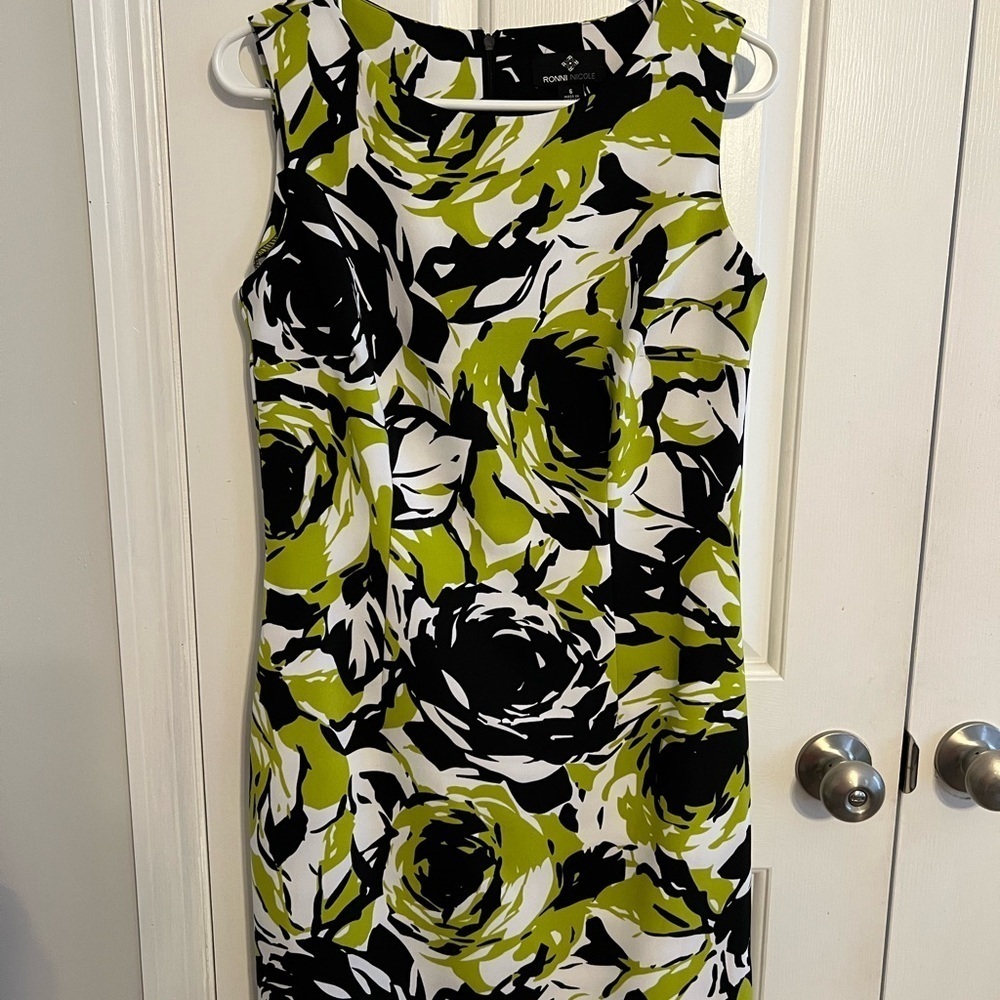 Ronni Nicole Dress Size 6